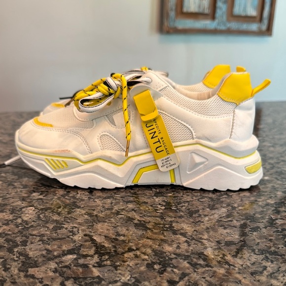 Jintu women’s White and Yellow sneakers 8 - Picture 1 of 11